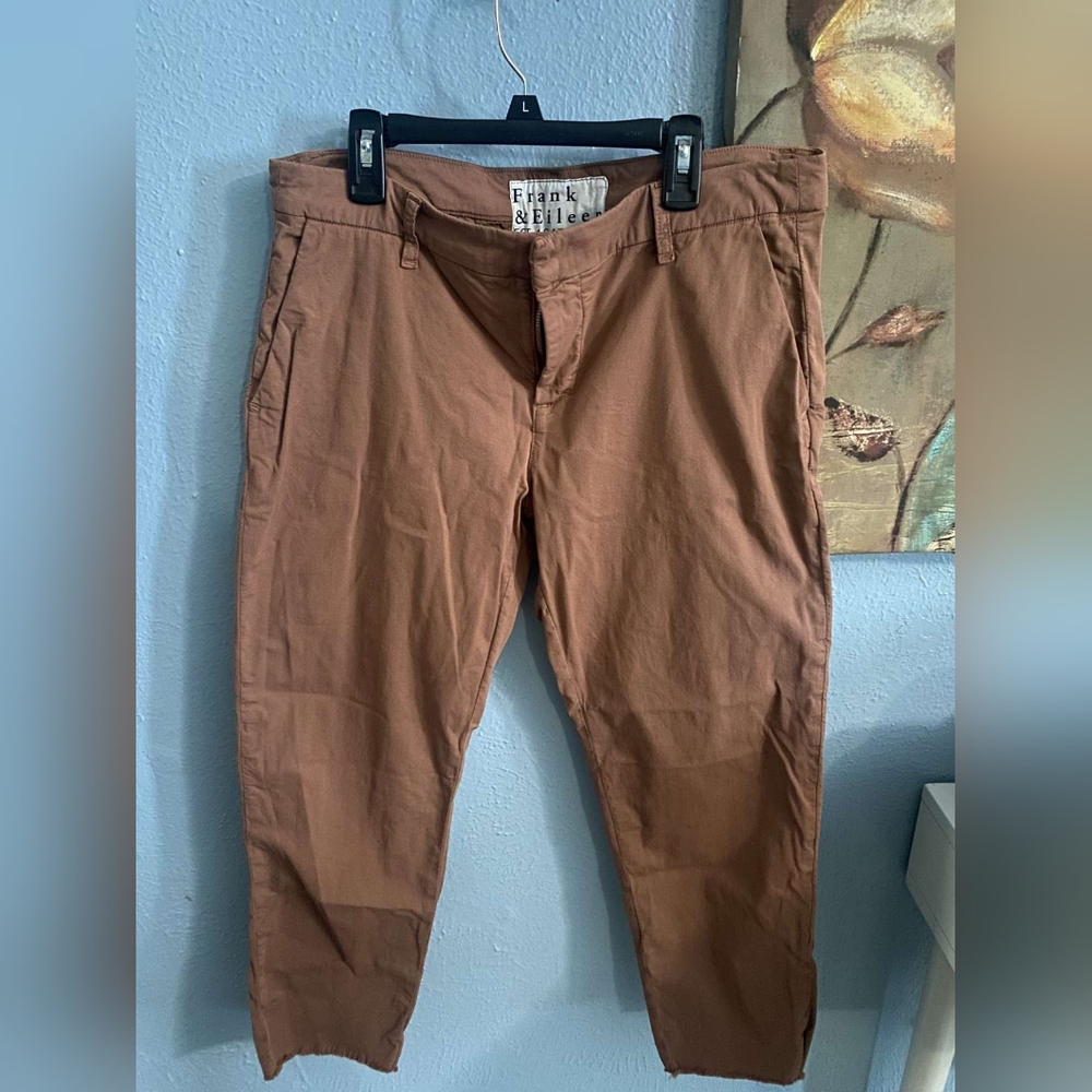 Frank & Eileen Tan Chinos Classic Style